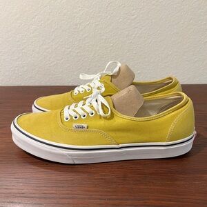 VANS Authentic Sneakers 11 - Mustard - EUC